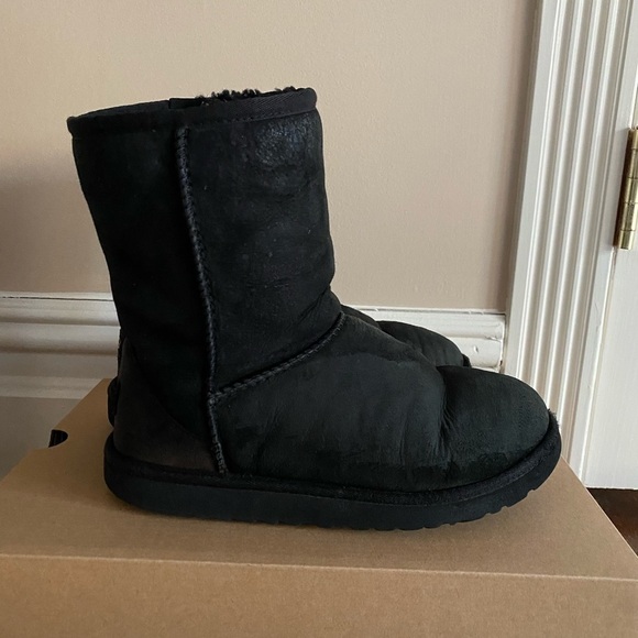 UGG Classic Black Short Kid Boots Size 3 - Picture 4 of 10